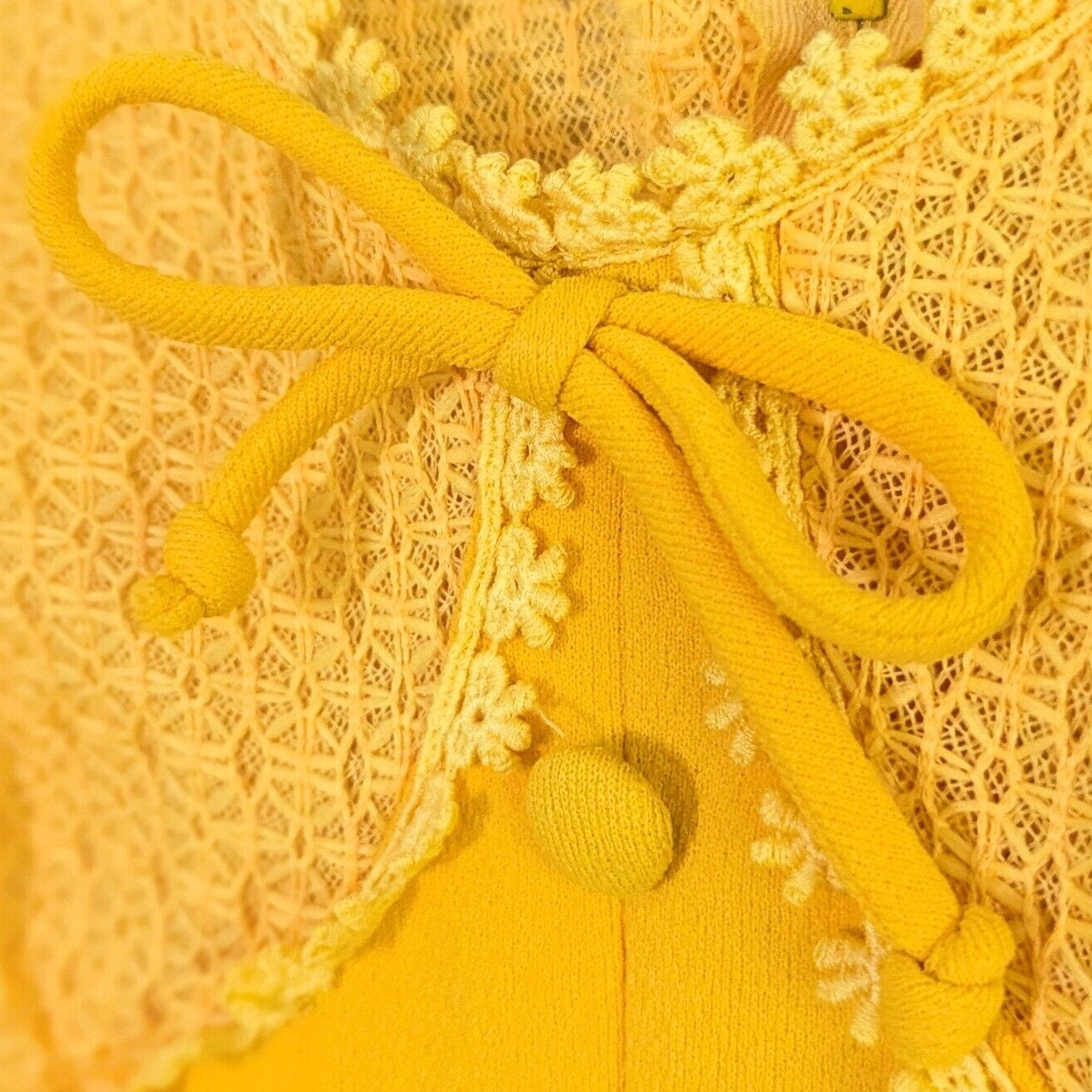 1960s Yellow Daisy Trim Flower Child Maxi Dress | Women's 10-12