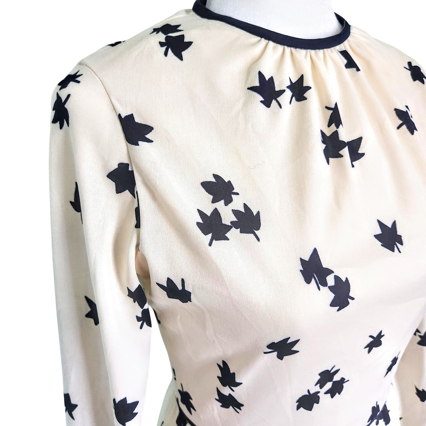 Vintage 1970s Cream & Navy Long Sleeve Maple Leaf Print Midi Dress | Women's 4