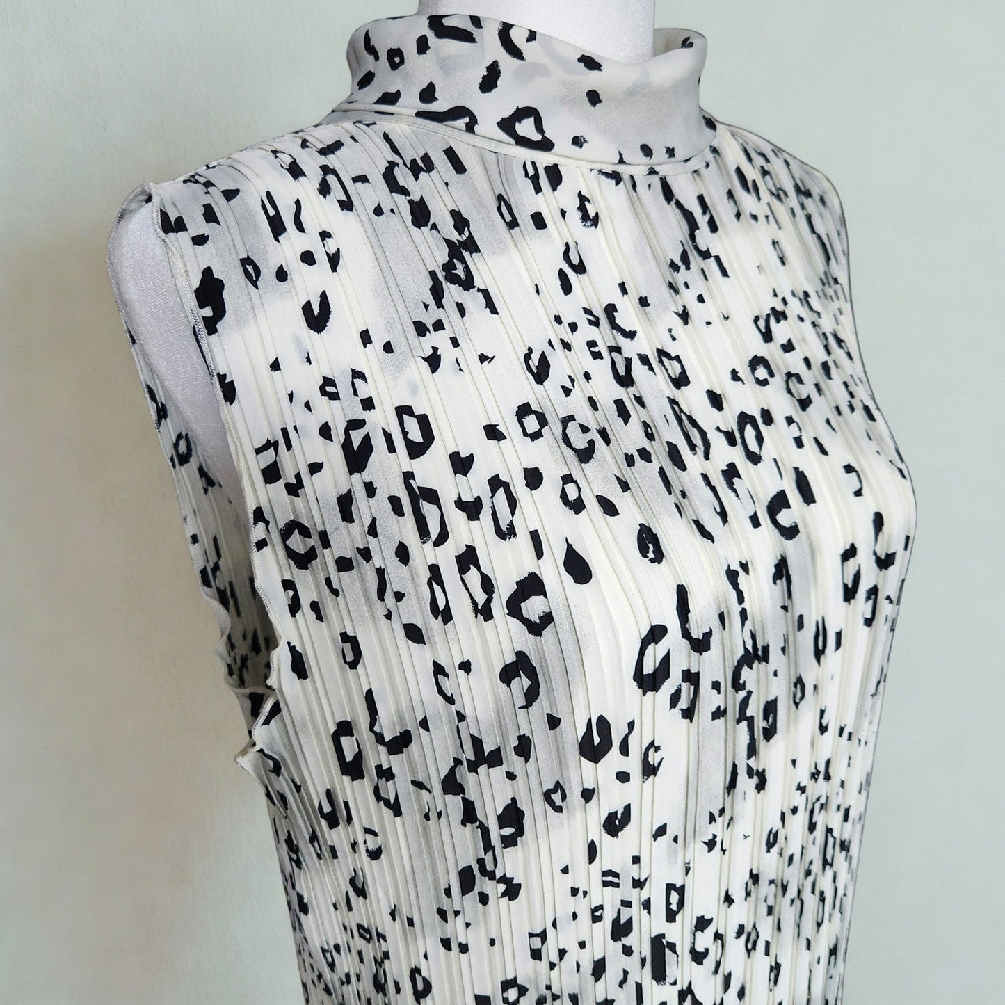 Vintage 80s/90s Fairfax County Leopard Print Sleeveless Blouse | Women's Small