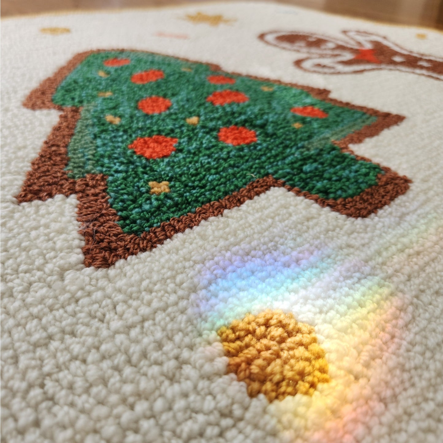 NWT Rifle Paper Co. × Loloi Holiday Gingerbread Hooked Accent Rug 2'x3'