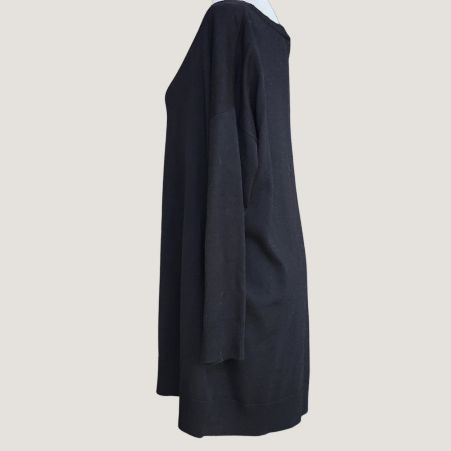 100% Italian Merino Wool Black Tunic Sweater | Women's M