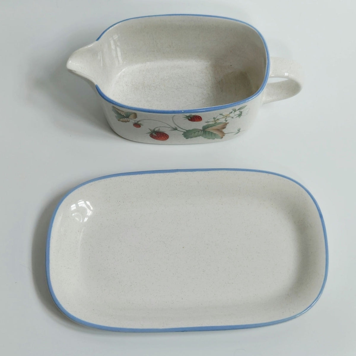 1980s Savoir Vivre "Luscious" Strawberries Gravy Boat