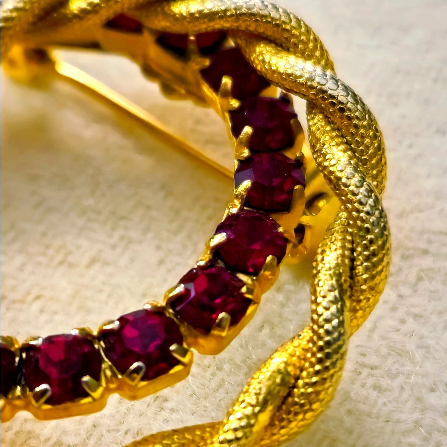Vintage Red Rhinestone and Gold Tone Wreath Brooch |  Mid Century Circle Pin