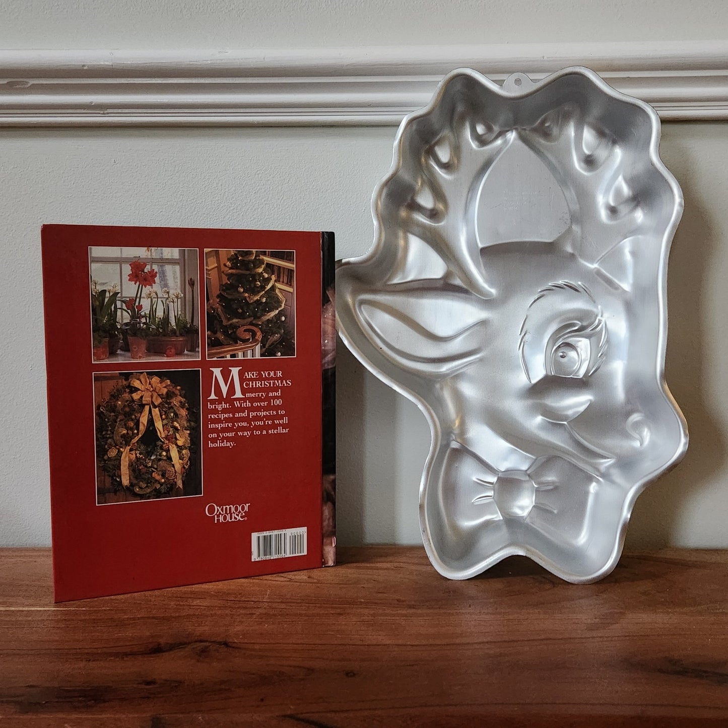 Vintage Holiday Baking Gift Bundle | Reindeer Cake Pan + Southern Living Book