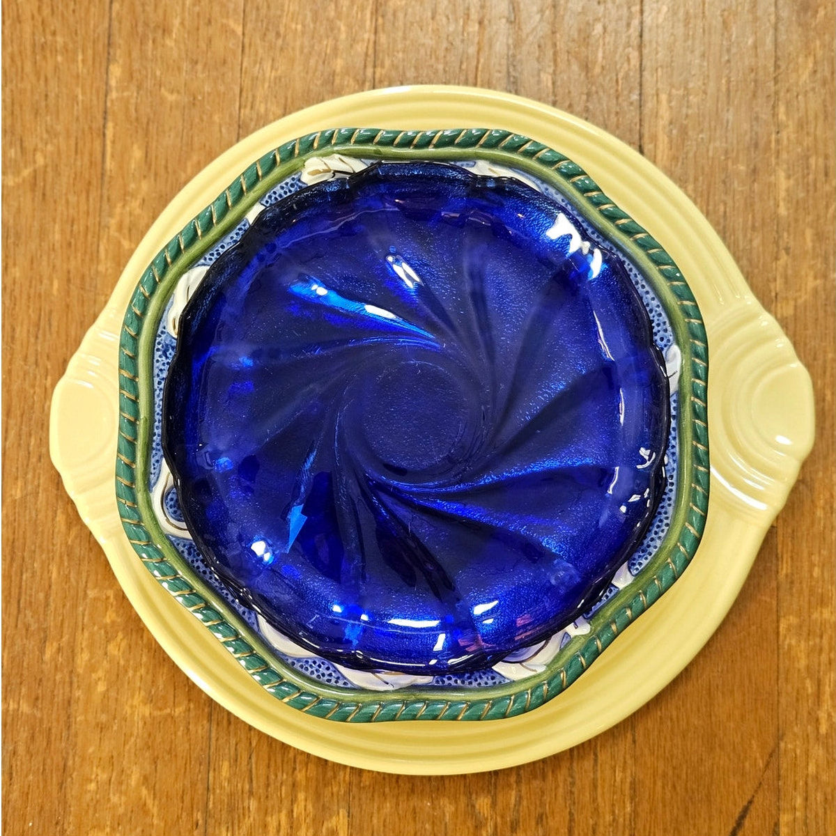 1990s Mediterranean Plate Wall