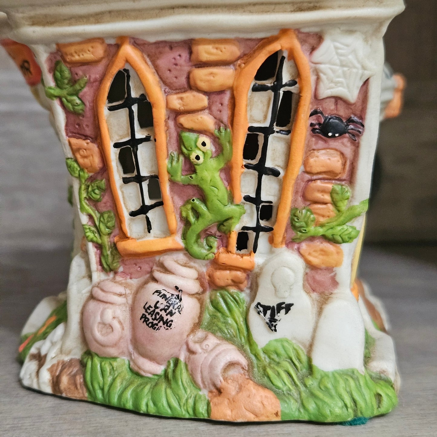 1995 Halloween Creepy Hollow Funeral Parlor