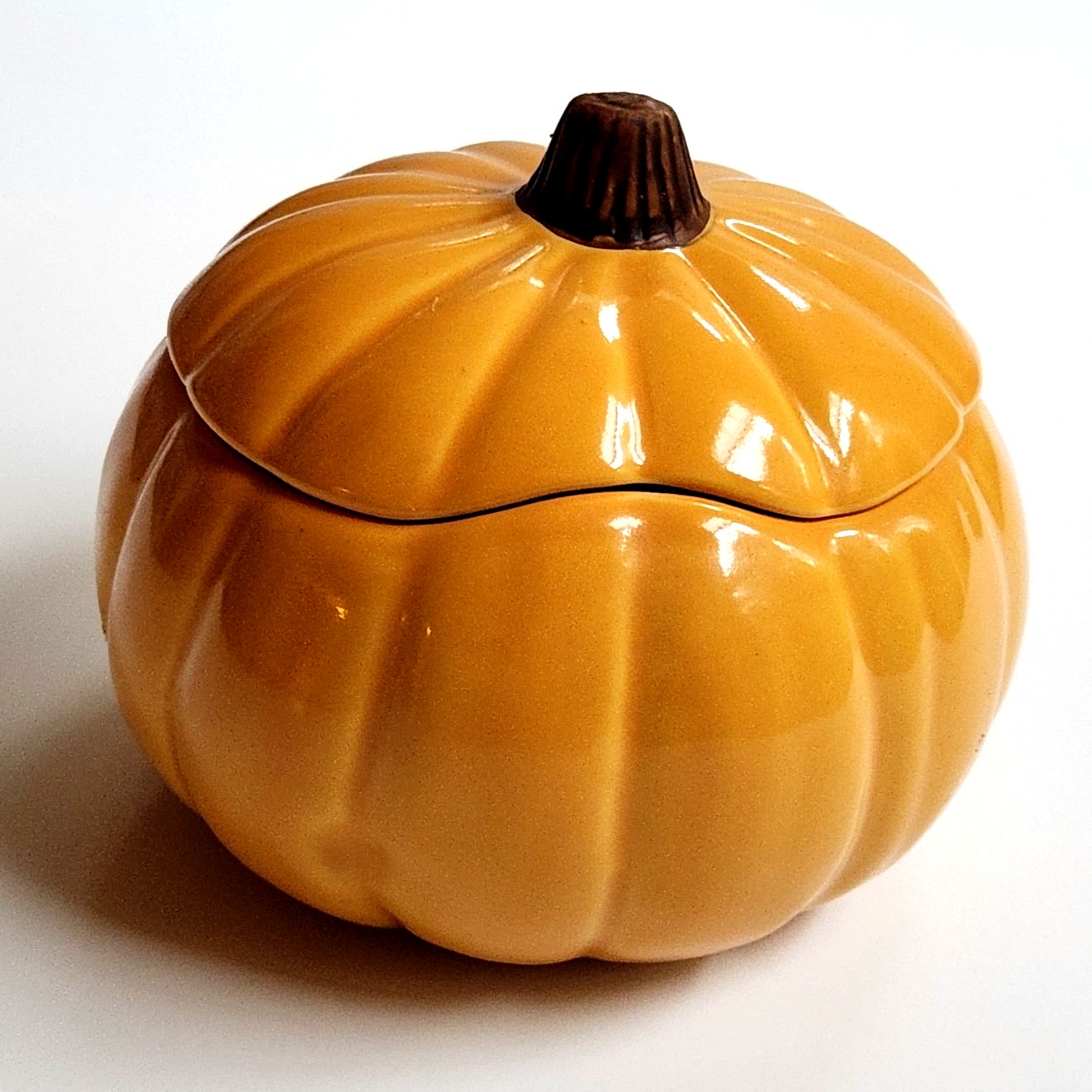 🎃 Williams Sonoma Pumpkin Lidded Bowl – Ceramic Covered Dish – Autumn Serveware
