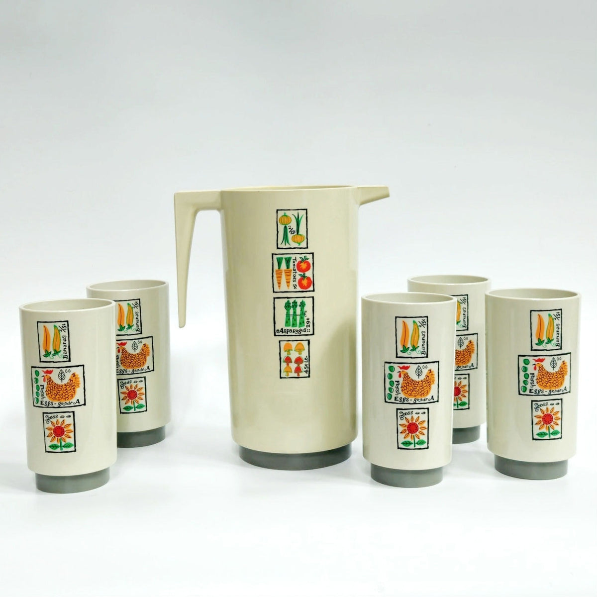 MCM Farmers Market Plastic Pitcher and 5 Cups