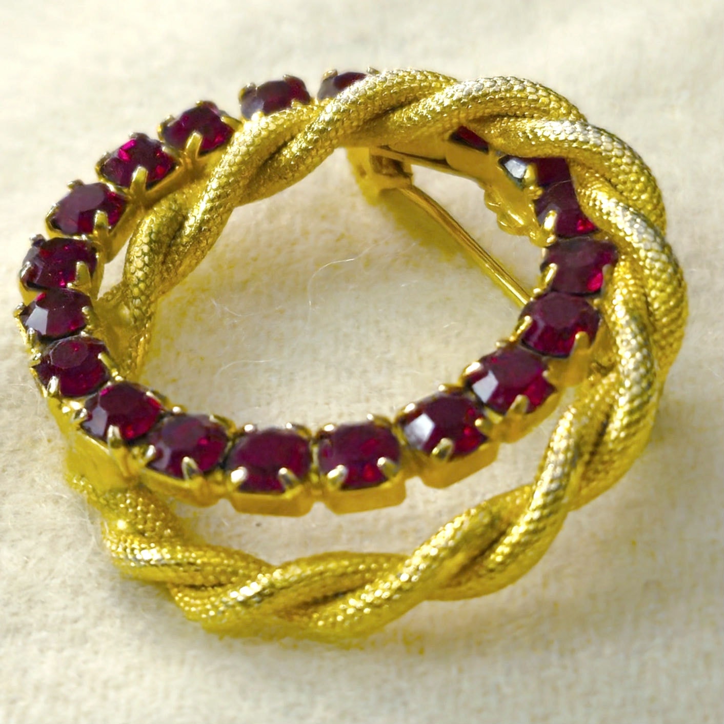 Vintage Red Rhinestone and Gold Tone Wreath Brooch |  Mid Century Circle Pin