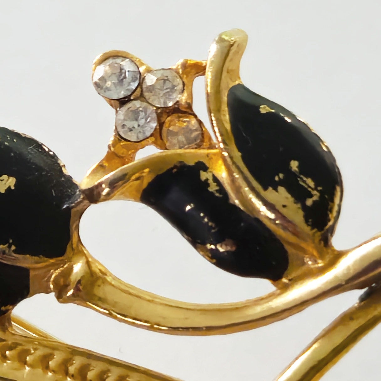 Mid-Century Gold Tone Floral Brooch