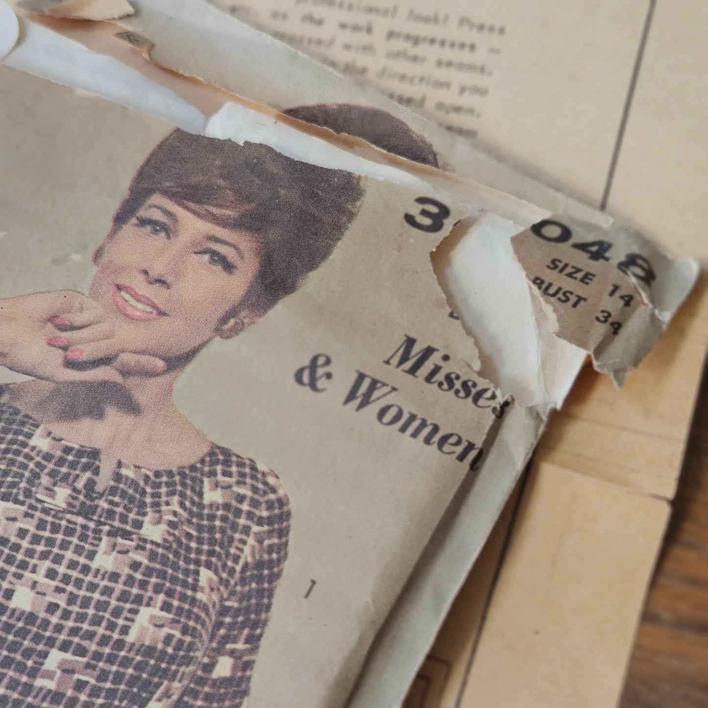 1960s Jackie O Mod Sheath Dress Pattern