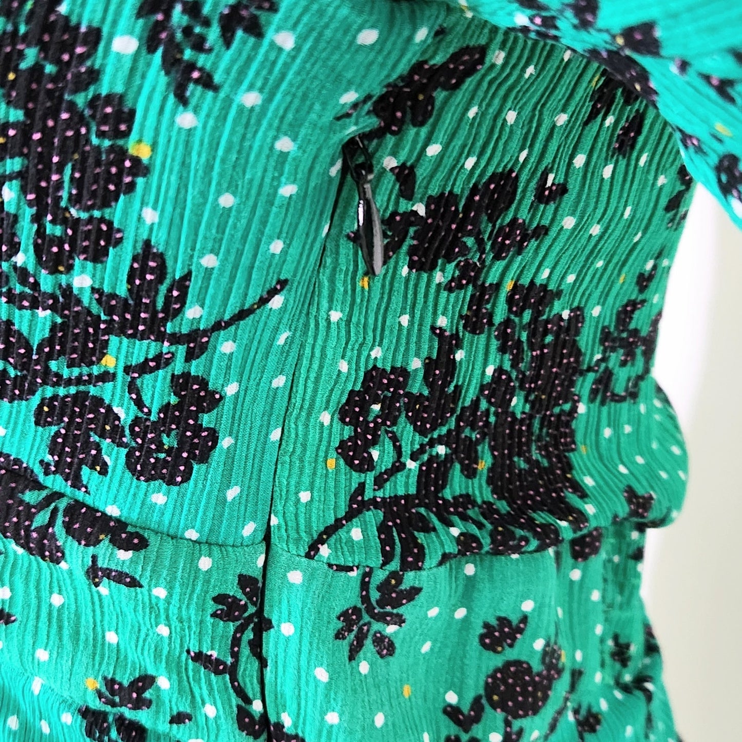 Caroll Paris Women's Green Crinkle Midi Dress Size 6 US | 38 EU