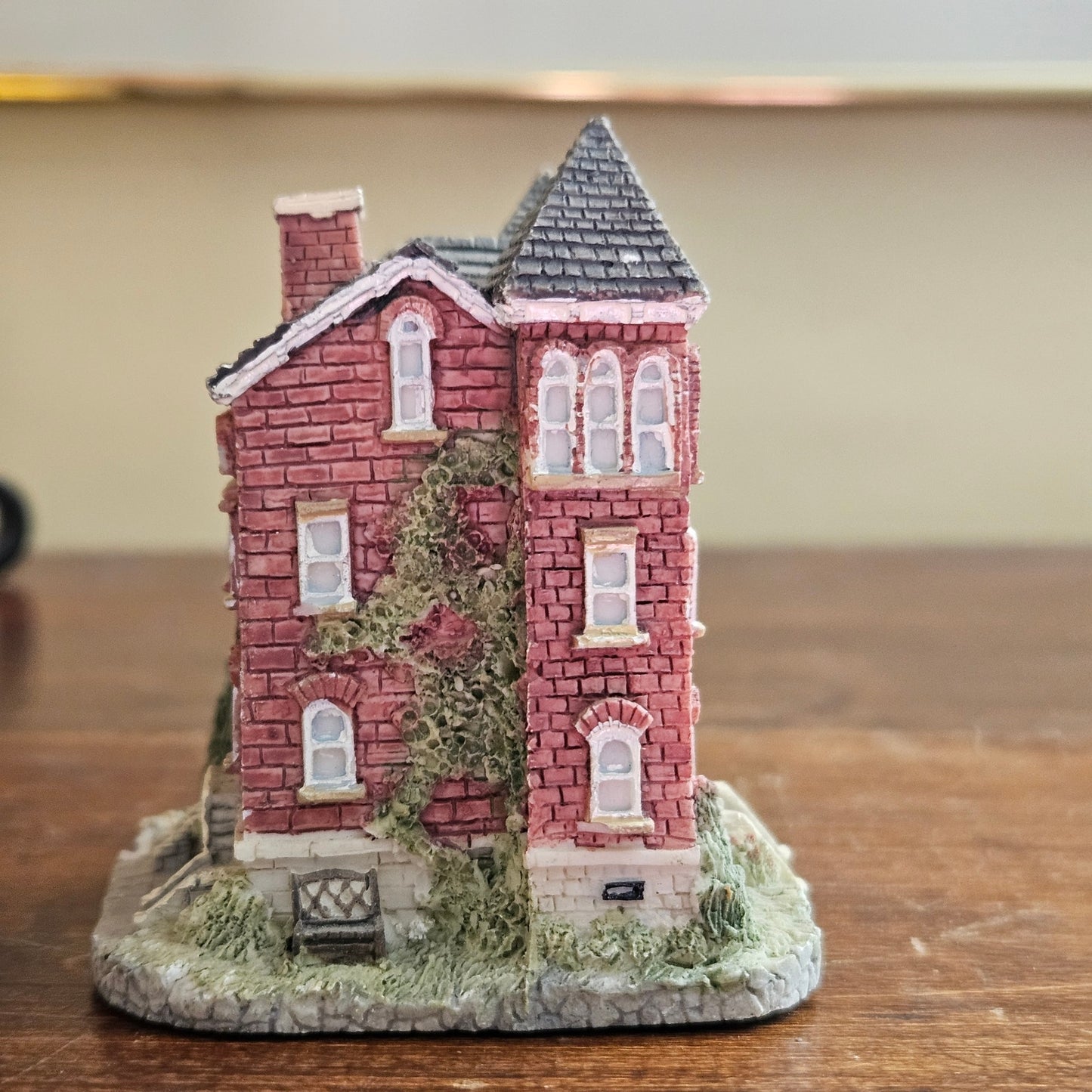 Liberty Falls Courthouse AH39 (1993) | Vintage Miniature Village Building