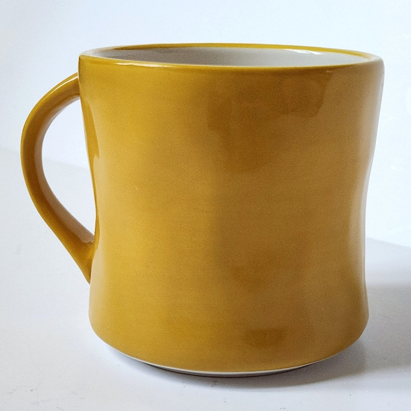 Anthropologie Colorway Mia Hand-Painted Monogram Mug – Choose Your Letter “K” or “M”