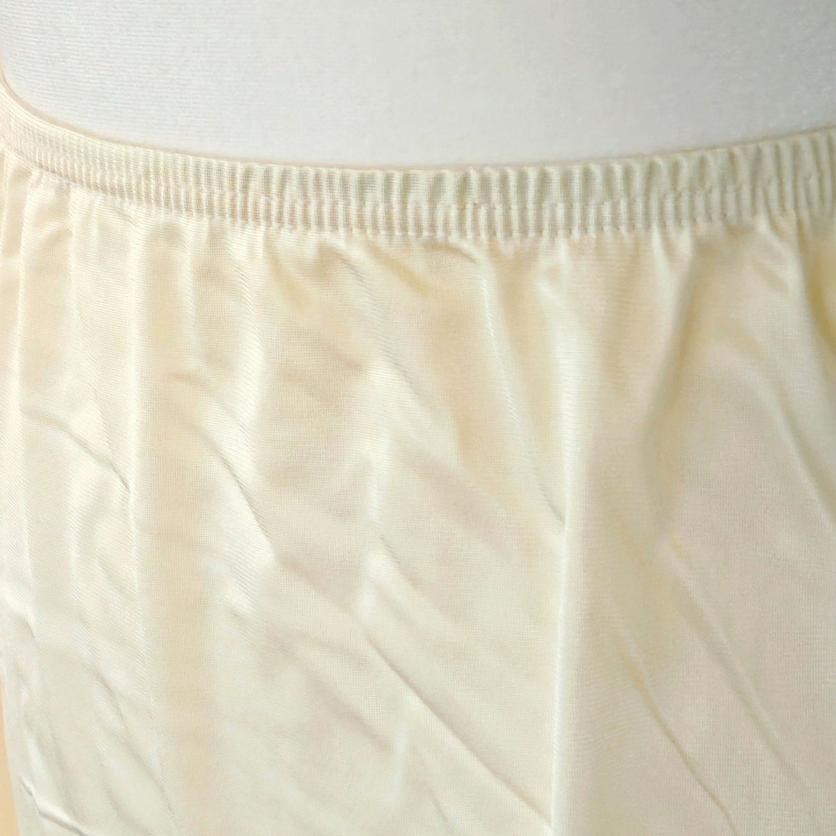 1960s Vanity Fair Half Slip | Women's M