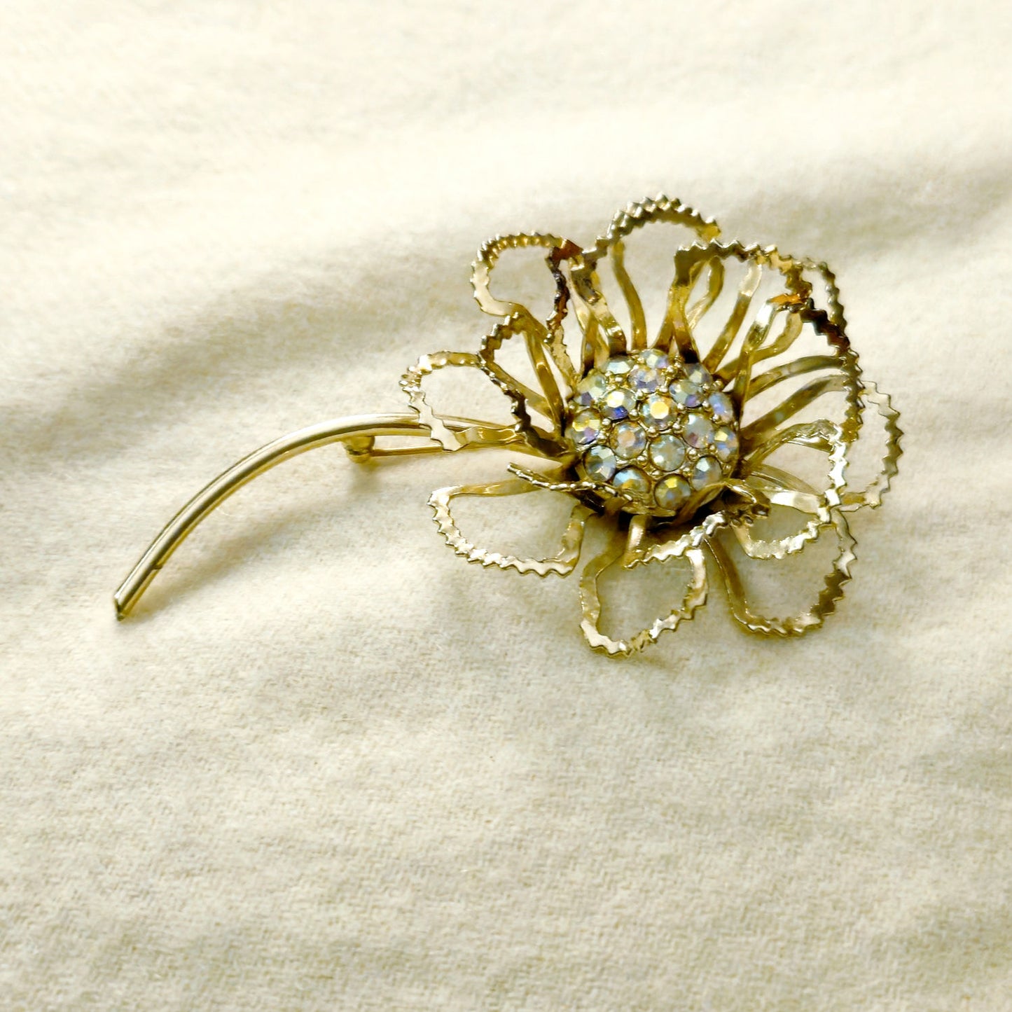 Vintage Sarah Coventry Allusion Brooch | Mid-Century Gold Floral Rhinestone