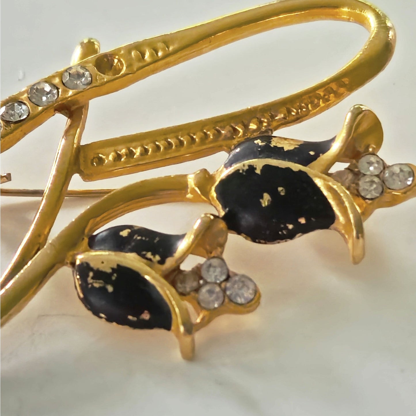Mid-Century Gold Tone Floral Brooch