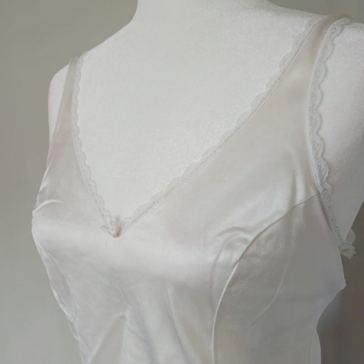 1980s Warner’s Perfect Measure Camisole | Women's 34